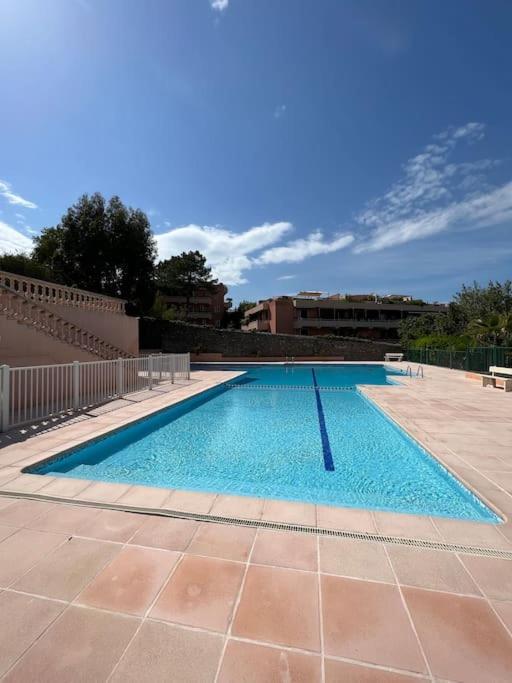 Appartement Avec Jardin Au Coeur De Saint-Tropez. エクステリア 写真